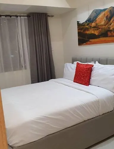 Apartment Red Makati-cozy Unit With Balcony *