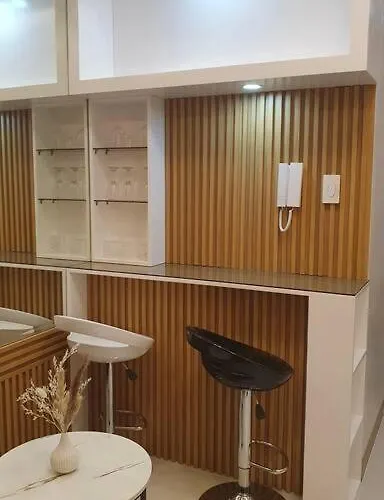 Red Makati-cozy Unit With Balcony *