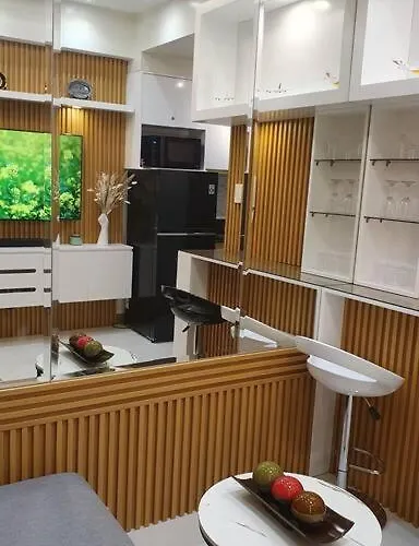 Red Makati-cozy Unit With Balcony * Manila