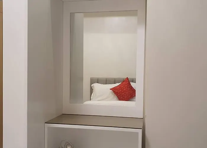 Red Makati-cozy Unit With Balcony Apartment Manila