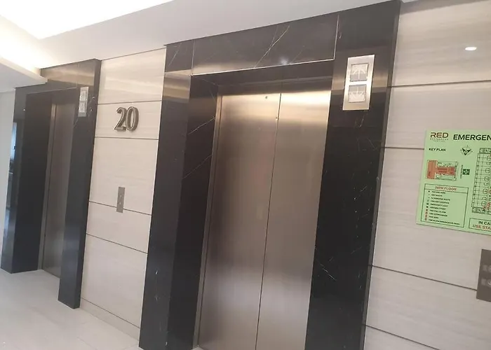 Apartment Red Makati-cozy Unit With Balcony *