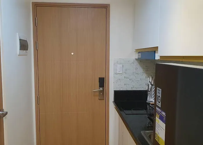 Apartment Red Makati-cozy Unit With Balcony Manila