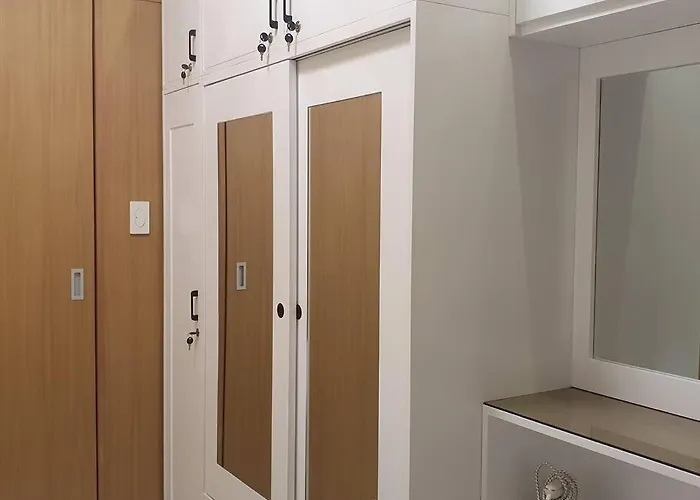 Red Makati-cozy Unit With Balcony Apartment Manila